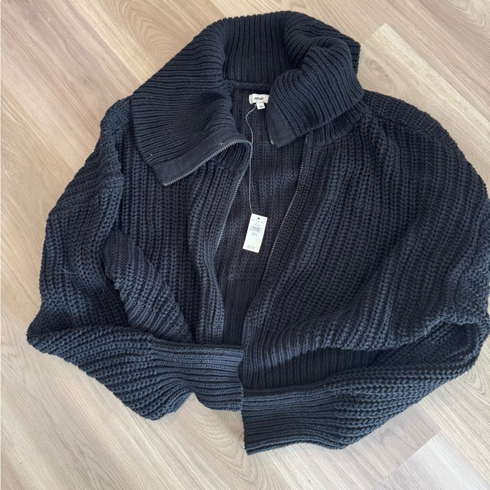 NWT - Cropped Sweater